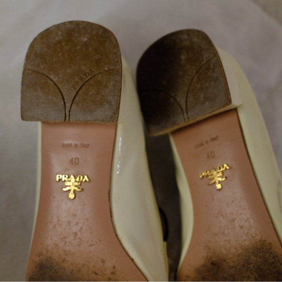 Charming Prada Vintage Patent Leather Loafers - Picture 13 of 13